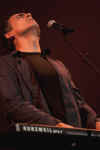 0513_Neal Morse 5-13_322.JPG (124092 bytes)